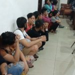 Prostitusi online dibongkar personel Polsek Medan Kota dari pengrebekan rumah kos-kosan Jalan HM Joni No 121.