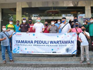 Dampak Covid-19, Alfa Scorpii Berbagi Dengan Wartawan
