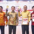Rizal Fahlevi (paling kiri) dan TM Jeffry (paling kanan) diabadikan beberapa waktu lalu