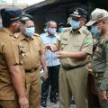 Plt Walikota Medan, Akhyar Nasution Instruksikan Kepada PD Pasar agar ingatkan ke pedagang di seluruh Kota Medan agar gunakan masker.