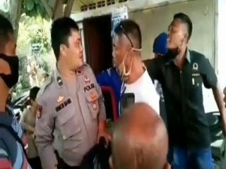 Potongan rekaman pengancaman preman pungli terhadap oknum polisi.