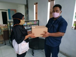 MJC Salurkan Lagi Paket Sembako dari Wagub Ijeck ke Warga
