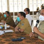 rapat koordinasi penanganan Covid-19 di Pendopo Rumah Dinas Gubernur Sumatera Utara Jalan Sudirman No. 41, Senin (11/5/2020).