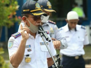 apel yang dipimpin Kadis Perhubungan Kota Medan, Iswar Lubis dan Kepala Balai Pengelola Transportasi Darat (BPTD) Wilayah II Provinsi Sumut, Putu Sumarjaya di Pelantaran Parkir Terminal Amplas, Kamis (14/5/2020).