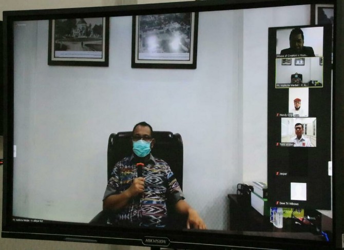 Plt Walikota Medan, Akhyar Nasution saat ketika mengikuti web seminar yang diselenggarakan House of Creator bekerjasama dengan Indonesia Tionghoa (INTI) Sumut