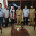 Asosiasi Musik Asahan (AMAN) foto bersama dengan Bupati Asahan di Ruang Kerja Bupati Asahan, Rabu (3/6/2020).