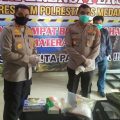 Kapolrestabes Medan Kombes Pol Riko Sunarko didampingi Kapolsek Patumbak, Kompol Arpin Facrheza, dalam paparannya di Loby Polrestabes Medan Medan , Rabu (3/6/2020).