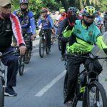Bupati Asahan, Surya ketika gowes bersama sejumlah komunitas sepeda di Asahan, OPD dan lainnya, Minggu (7/6/2020).