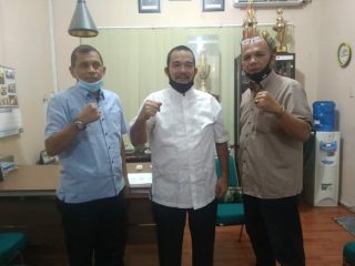 Foto bersama selesai rapat di ruang rapat Dispora Medan, Jalan Ibus Raya, Rabu (17/6/2020).