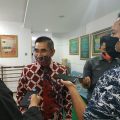 Mantan Ketua MK, Hamdan Zoelva, usai memberikan keterangan di PTUN Jakarta