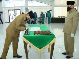 Bupati Asahan Lantik 8 Pejabat Eselon II