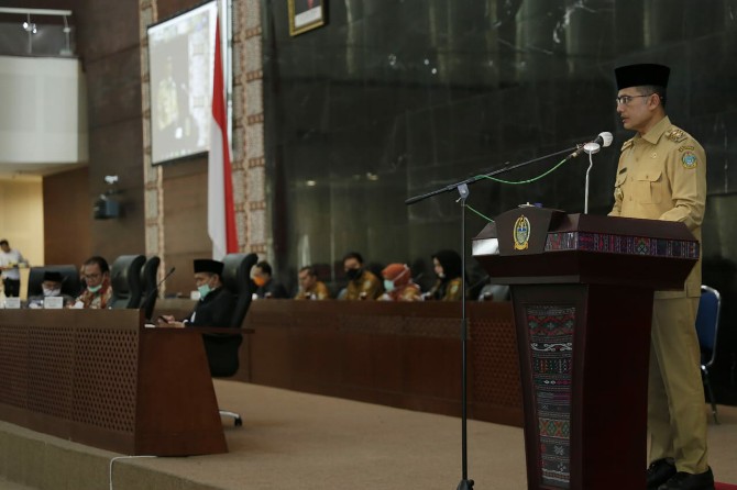 Wagub Sumut Musa Rajekshah dalam rapat paripurna di Ruang Rapat Paripurna DPRD Sumut