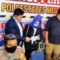 Hana Hanaifah, 23 dan teman kencannya, seorang pengusaha asal Medan, berinisial A, sebagai saksi.