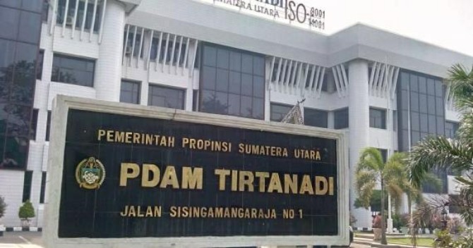 Perusahaan Daerah Air Minum (PDAM) Tirtanadi yang terletak di Jalan Sisingamangaraja