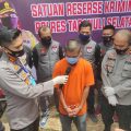 Kapolres Tapsel, AKBP Roman Smarathana Elhaj dalam paparannya mengatakan, tersangka warga Kec Dolok, Kab Padang Lawas Utara (Paluta) itu ditahan setelah mencabuli empat bocah
