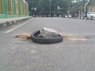 Lempengan Besi di Jembatan Letjen Suprapto Mulai Diperbaiki