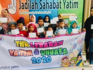 Para anak yatim yang berada di Yayasan Yatim Indonesia dalam program THR Lebaran beberapa waktu lalu.