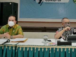 Kadis Kesehatan Kota Medan, Edwin Effendi saat menyampaikan tentang penyebaran Covid-19 yang semakin tinggi di Kota Medan.