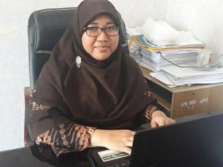 Komisioner KPU Medan, Nana Minarti