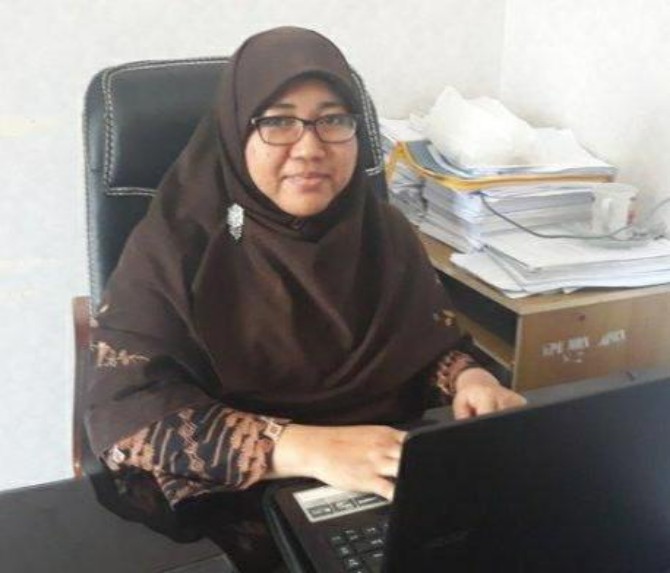 Komisioner KPU Medan, Nana Minarti