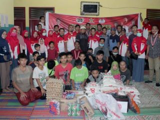 Forum Komunikasi Studi Mahasiswa Kekaryaan (Fokusmaker) peringati hari jadi ke 38 tahun dengan berbagi kepada para anak panti asuhan.