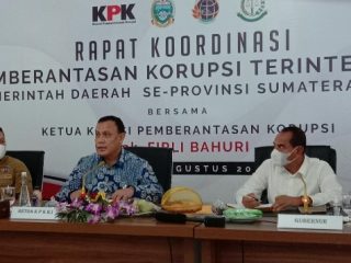 Rapat Koordinasi Pemberantasan Korupsi Terintegrasi Pemerintah Daerah se -Sumut bersama Ketua KPK RI, Firli Bahuri, di rumah dinas Gubsu, Kamis (27/8/2020).