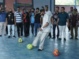 Turnamen Futsal dibuka Bupati Asahan, Surya di Desa Air Joman Baru, Kecamatan Air Joman, Minggu (30/8/2020).