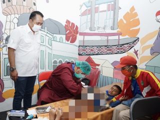Kegiatan Khitanan di Sekretariat Bersama (Sekber) Rumah Kolaborasi, Jalan Cut Mutia Medan, Selasa (25/8/2020).