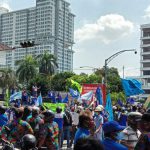 Serikat Pekerja Seluruh Indonesia (SPSI) Sumatera Utara (Sumut) lakukan aksi di depan kantor DPRD Kota Medan.