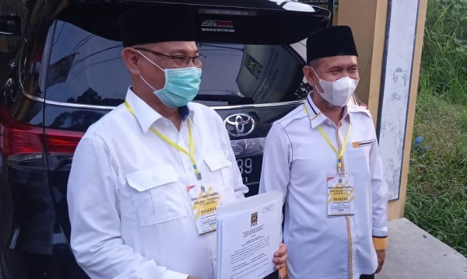 Pasangan bakal calon (balon) walikota, Akhyar Nasution dan wakil walikota Medan, Salman Alfarizi