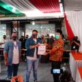 Ketua KPU Medan, Agussyah Damanik saat menerima berkas Bobby-Aulia, Jumat (4/9/2020).