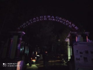 Gapura Toba Kaldera Geopark Sipinsur Geosite