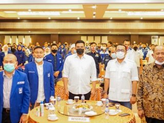 Acara konsolidasi dan silaturrahim Partai Amanat Nasional (PAN) yang di hadiri oleh Bobby Afif Nasution dan Aulia Rachman di Emerald Garden Medan, Selasa (15/9/2020) malam.