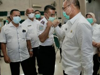 Akhyar Nasution saat berpamitan cuti dengan ASN Pemko Medan di Gedung PKK.