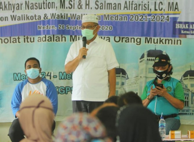 Calon Walikota Medan, Akhyar Nasution saat berpidato di acara deklarasi dukungan yang digelar oleh Komunitas Anak muda yang tergabung dalam relawan Gerakan Muda Akhyar Dan Salman (Garda As Salam).
