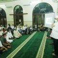 Akhyar Nasution saat berpidato di Lingkungan XI di Masjid Al Jihad Tanah 600.