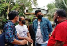Cawalkot Medan, Bobby Nasution saat mengunjungi rumah warga di Jalan Badur, Kampung Aur