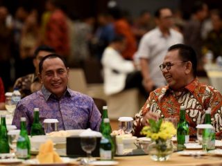 Ketua DPRD Sumut Baskami Ginting (kanan) dan Gubsu Edy dalam sebuah acara belum lama ini. Baskami mengaku payah bilang soal 2 tahun Kepemimpinan Edy karena Covid-19. (humas/kaldera)
