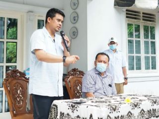 Calon Walikota Medan nomor urut 2, Muhammad Bobby Nasution saat bertemu dengan para pelaku UMKM Kota Medan