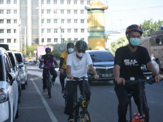 Kegiatan bersepeda calon