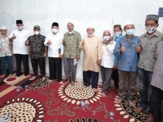 Foto bersama warga Jalan Young Panah Hijau, Kelurahan Labuhan Deli, Kecamatan Medan Marelan.