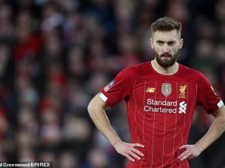Nat Phillips bek muda Liverpool yang jadi salah satu opsi dipasang Klopp saat bersua West Ham malam ini