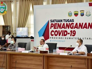 Gubernur Sumatera Utara (Sumut) Edy Rahmayadi memimpin rapat Tim Pengendali Inflasi Daerah (TPID) Sumut terkait review inflasi Sumut di Pendopo Rumah Dinas Gubernur Sumut Jalan Jenderal Sudirman Medan, Rabu (21/10/2020).