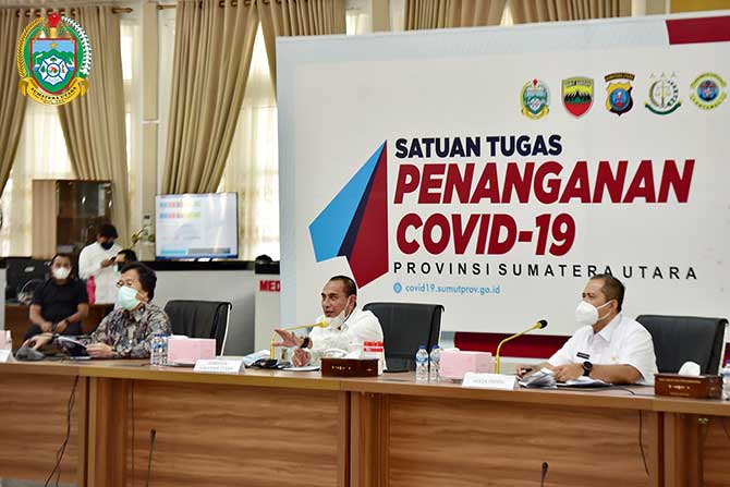 Gubernur Sumatera Utara (Sumut) Edy Rahmayadi memimpin rapat Tim Pengendali Inflasi Daerah (TPID) Sumut terkait review inflasi Sumut di Pendopo Rumah Dinas Gubernur Sumut Jalan Jenderal Sudirman Medan, Rabu (21/10/2020).