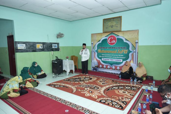 Calon Wakil Walikota Medan, Salman Alfarisi saat menghadiri peringatan Maulid Nabi Muhammad SAW, di Perguruan Islam Cendekia.