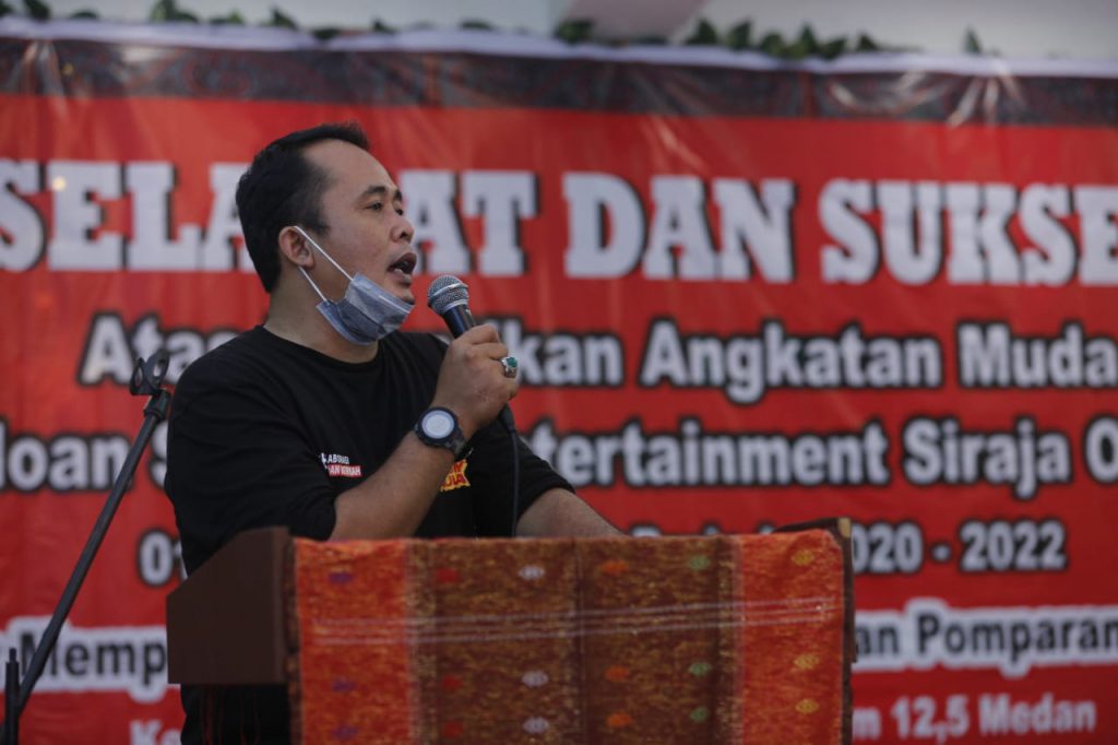 Calon Walikota Medan, Aulia Rachman menghadiri acara pelantikan Angkatan Muda Siraja Oloan Sumut dan Entertainment Siraja Oloan Sumut.