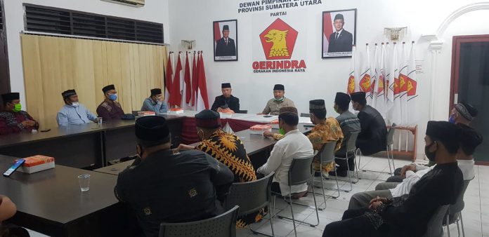 DPD Gerindra Sumut saat Diskusi dengan para ulama dan ustadz di Majelis Misbahul Muslimin.