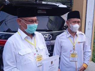 Kandidat nomor urut 1, Akhyar-Salman (AMAN)