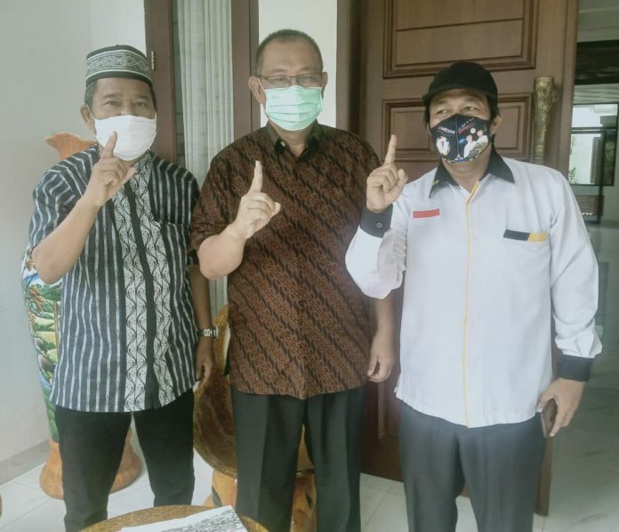 Calon Walikota Medan, Akhyar Nasution serta Tokoh masyarakat Brayan Kota, Zulham dan Muhammad Nur