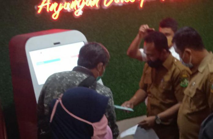 Kepala Disdukcapil resmikan Anjungan Dukcapil Mandiri (ADM) milik Pemko Medan.